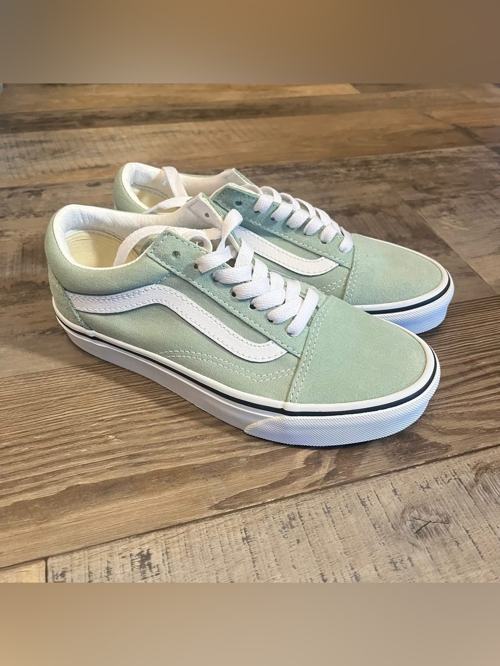 Women’s Vans size 5
